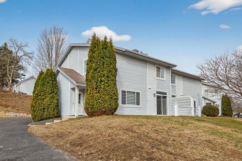 281 Zumbro Dr Nw, Rochester, MN, 55901-2305 | Card Image