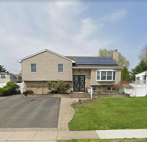 46 Harvest Ln, Commack, NY, 11725-1529 | Card Image