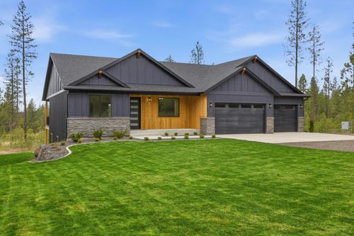 6703 E Elk Chattaroy Rd, Chattaroy, WA, 99003-9503 | Card Image