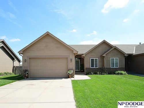 3463 Piney Creek Dr, Elkhorn, NE, 68022-4421 | Card Image