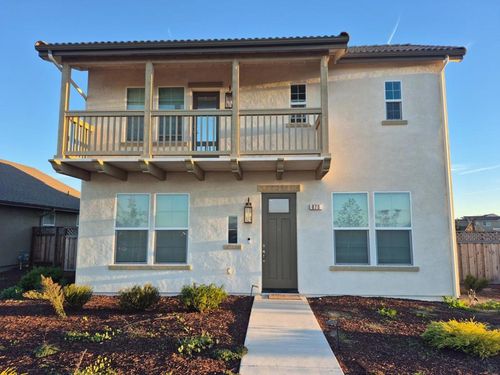 670 Bikle Dr, King City, CA, 93930-3704 | Card Image