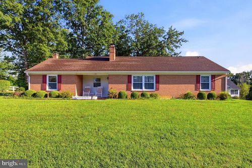 121 Elmwood Rd, WINCHESTER, VA, 22602-4406 | Card Image