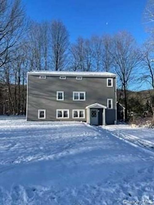 38 Merwin Clarke Road, North East, NY, 12546 | Card Image