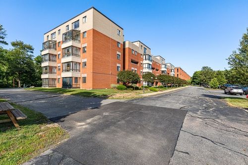 apt-153-96 Old Colony Ave, East Taunton, MA, 02718-1134 | Card Image