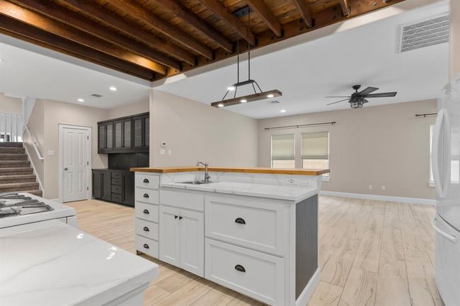 10101 Twin Lake Loop, House other with 5 bedrooms, 4 bathrooms and null parking in Dripping Springs TX | Image 22