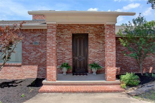 1010 E Rockwood Trl, Fayetteville, AR, 72701-2338 | Card Image