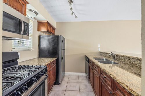 apt-6-525 11th St, Galveston, TX, 77550-5054 | Card Image