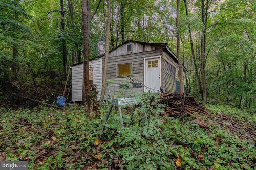 63 E Trails Rd, AIRVILLE, PA, 17302-8909 | Card Image