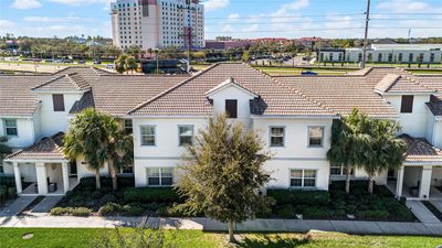 4927 Windermere Avenue, Townhouse with 4 bedrooms, 3 bathrooms and null parking in Kissimmee FL | Image 1