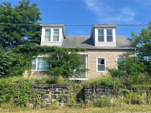 415 S 3rd St, Martins Ferry, OH, 43935-1307 | Card Image