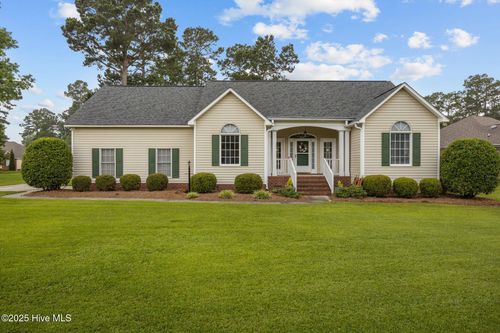 202 Nyon Ct, New Bern, NC, 28562-7065 | Card Image