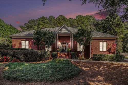 615 Wellington Dr, Winder, GA, 30680-7264 | Card Image
