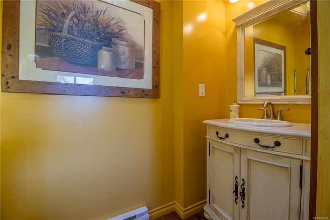Primary bedroom ensuite vanity | Image 24