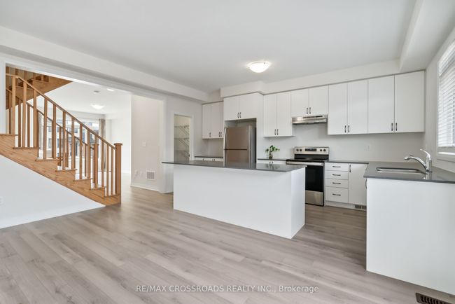 2731 Peter Matthews Dr, House attached with 3 bedrooms, 3 bathrooms and 2 parking in Pickering ON | Image 8