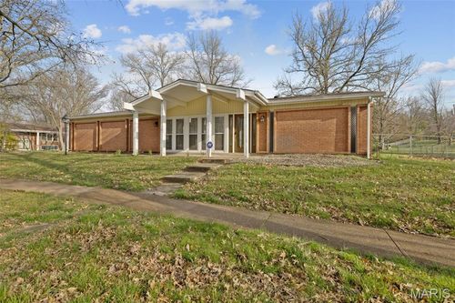 4649 Mcilroy Dr, Saint Louis, MO, 63128-3917 | Card Image