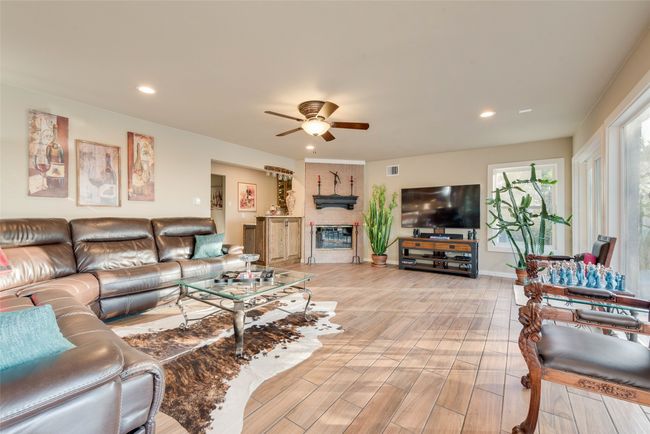 1819 W Belt Line Rd, House other with 4 bedrooms, 4 bathrooms and null parking in Cedar Hill TX | Image 8