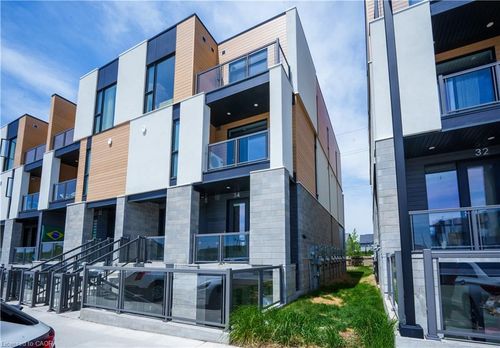 33-142 Foamflower Place, Waterloo, ON, N2V0G9 | Card Image