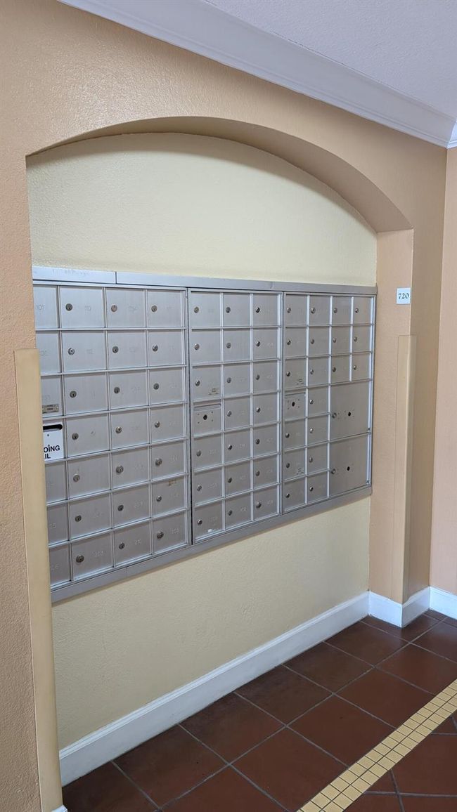 APT-203 - 720 S Sapodilla Ave, Condo with 1 bedrooms, 1 bathrooms and null parking in West Palm Beach FL | Image 20