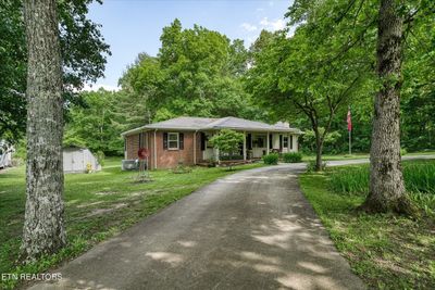 303 Old Pomona Rd, House other with 3 bedrooms, 2 bathrooms and 2 parking in Crossville TN | Image 2