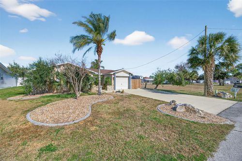 7623 Mako Dr, HUDSON, FL, 34667-3970 | Card Image