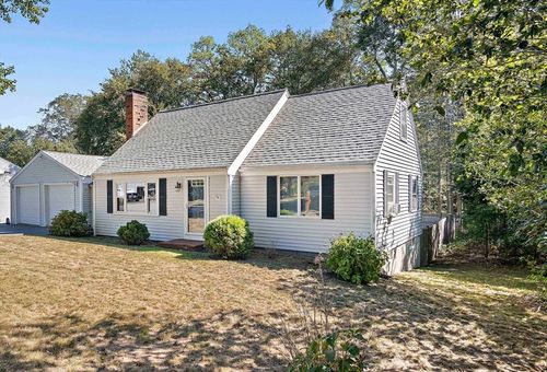 47 Postgate Rd, South Hamilton, MA, 01982-2421 | Card Image