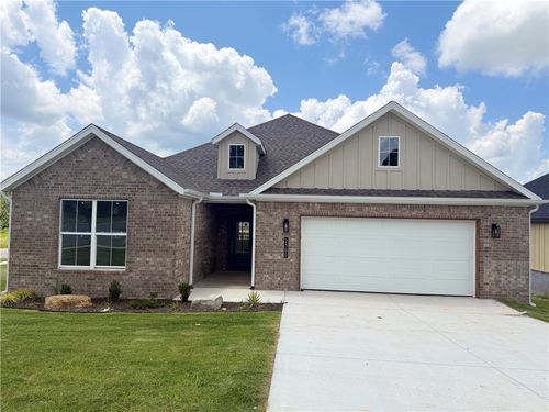 2300 N Cassidy Ct, Siloam Springs, AR, 72761 | Card Image