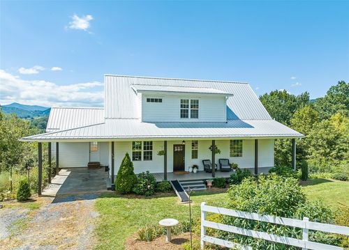 179 Goldfinch Ln, Clyde, NC, 28721-8816 | Card Image