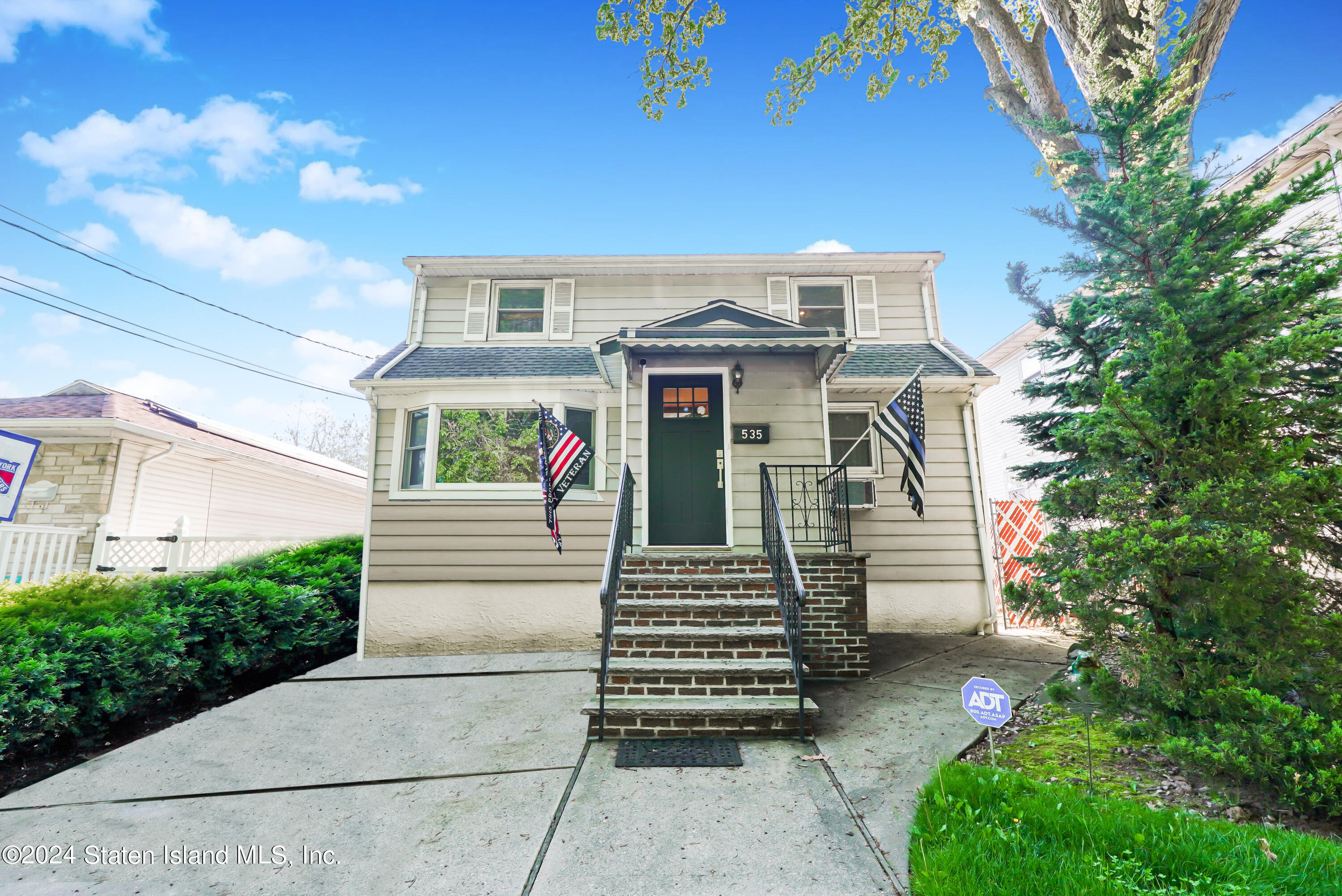 Ingram Ave, Staten Island, NY 10314
