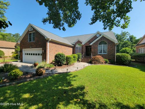 128 Southern Hills Dr, New Bern, NC, 28562-2947 | Card Image