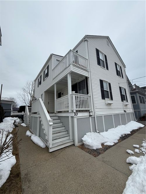 2-10 Houston Ave, Newport, RI, 02840-3914 | Card Image