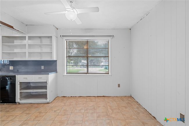 518 E Avenue G, House other with 3 bedrooms, 2 bathrooms and null parking in Rosebud TX | Image 7