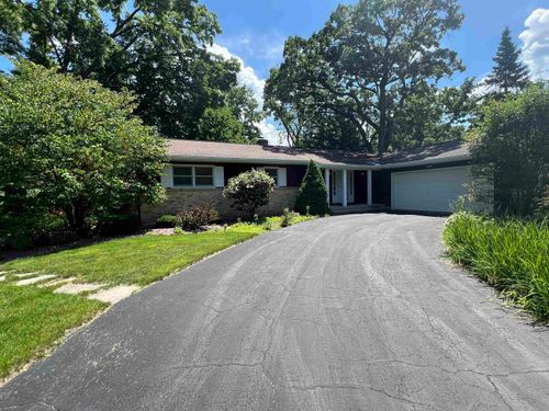 2101 Westchester Road, Fitchburg, WI, 53711 | Card Image