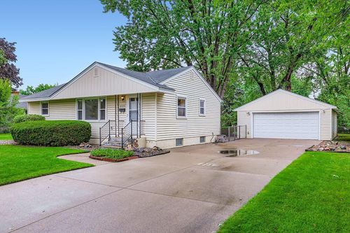 6336 Kyle Ave N, Brooklyn Center, MN, 55429-2129 | Card Image