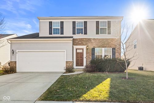 2927 Welcome Way, Greenwood, IN, 46143-6601 | Card Image