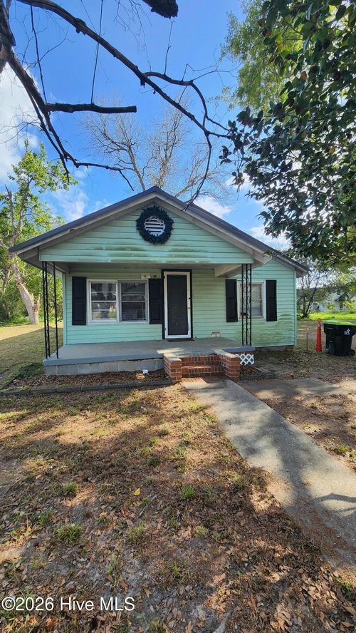 407 W Lewis St, Whiteville, NC, 28472-3803 | Card Image