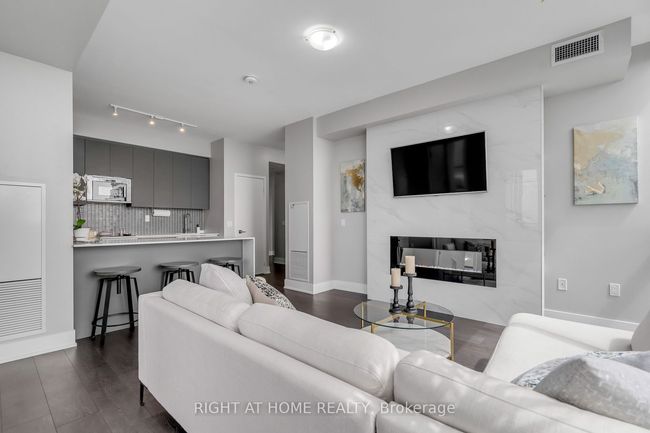 2303 - 2916 Highway 7, Condo with 2 bedrooms, 2 bathrooms and 1 parking in Vaughan ON | Image 14