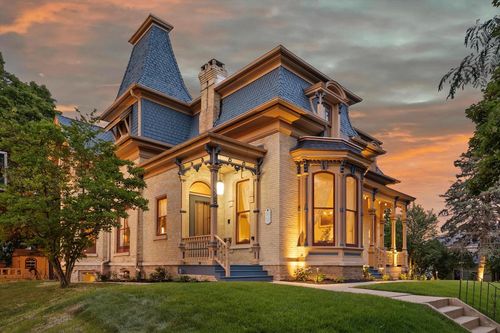 328 W Main Street, Whitewater, WI, 53190 | Card Image