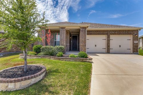 8721 Sleepy Daisy Dr, Fort Worth, TX, 76131-2484 | Card Image