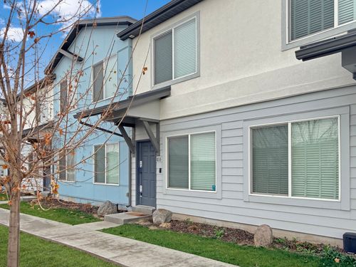 833 S Cowans Ct, Clearfield, UT, 84015-1344 | Card Image