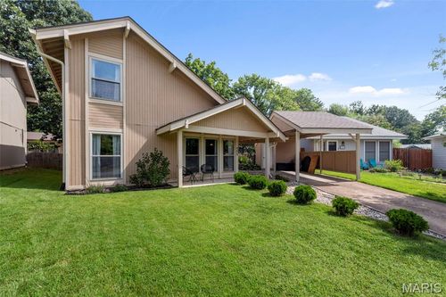 405 Great Hill Dr, Ballwin, MO, 63021-6318 | Card Image