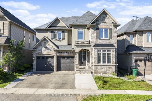 795 Robert Ferrie Dr, Kitchener, ON, N2R0B8 | Card Image