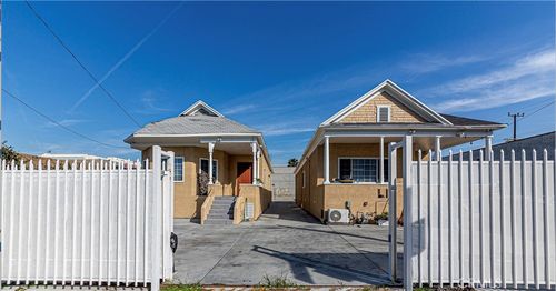 229 W 28th St, Los Angeles, CA, 90007 | Card Image