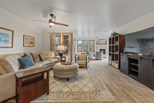 apt-3-207 Camino De Los Marquez, Santa Fe, NM, 87505-1861 | Card Image