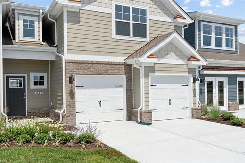 2005 Barton Ln, Chesapeake, VA, 23322-5375 | Card Image