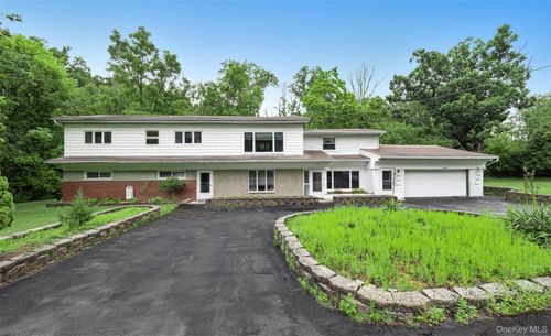 49 Interlochen Pkwy, Monroe, NY, 10950-1223 | Card Image
