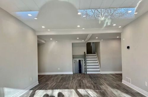 2421 Speyside Dr, Mississauga, ON, L5K1X5 | Card Image