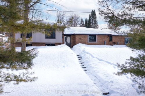 3923 Guest Rd, Innisfil, ON, L9S2T2 | Card Image