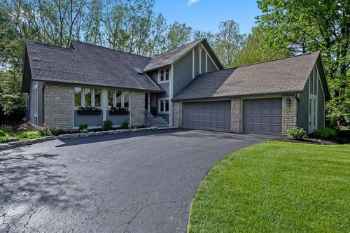 6753 Lakeside Cir W, Worthington, OH, 43085-2876 | Card Image