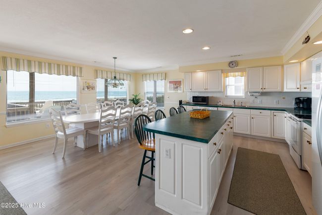 839 Ocean Blvd W, House other with 5 bedrooms, 6 bathrooms and null parking in Holden Beach NC | Image 4