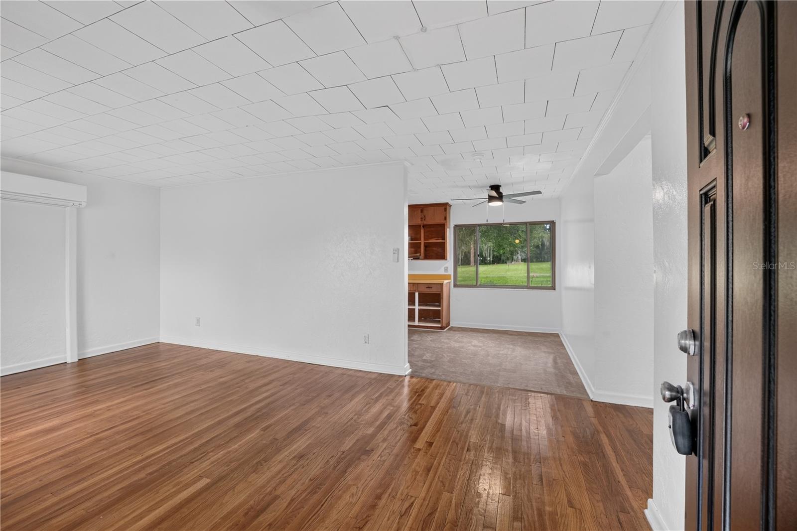 Residential in BELLEVIEW 5